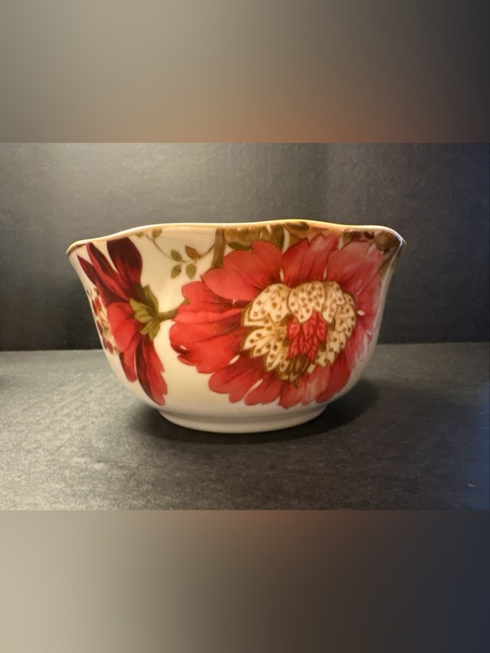222 Fifth Lutece Fleur Rouge Scalloped Cereal Bowl Butterfly Red Cream SINGLE
